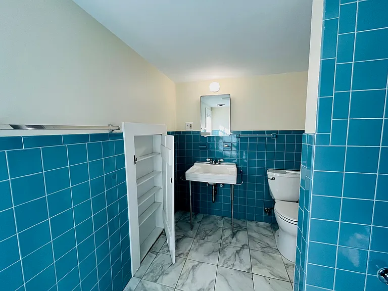 Another view of the full bathroom on second floor