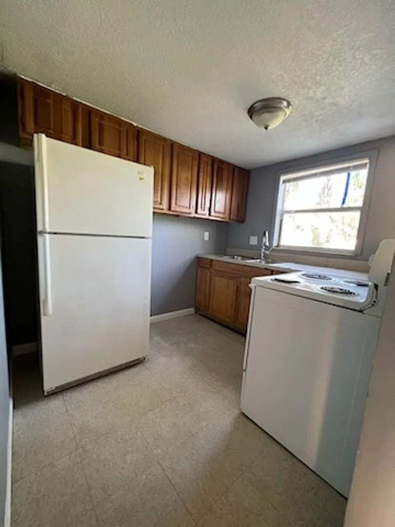 Building Photo - 3401 Avenue R NW #B