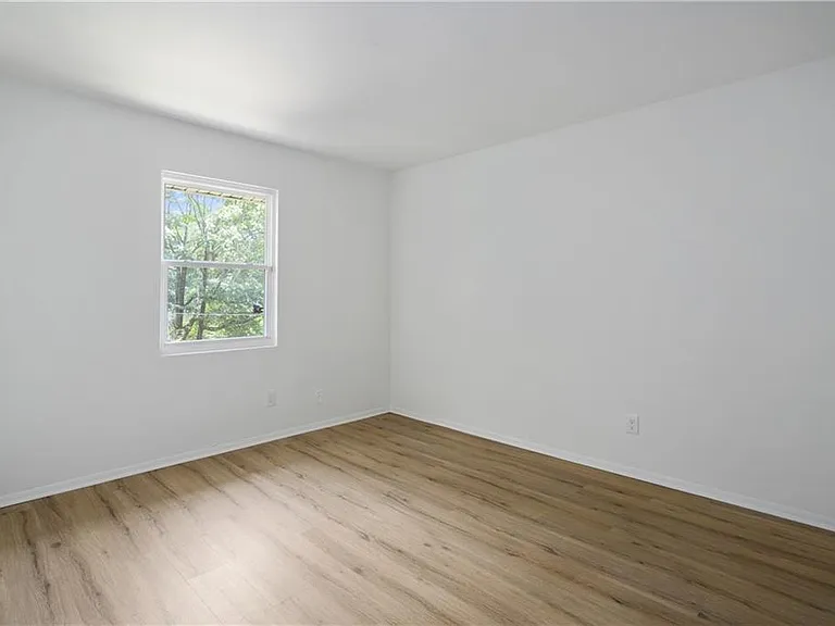 1170 Greenwich St SW #3 — Photo 11