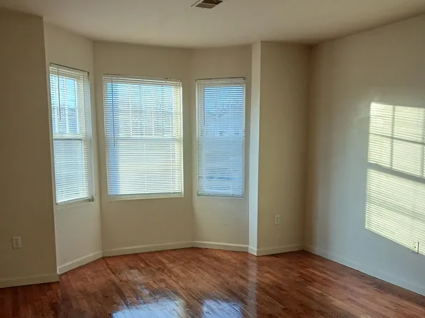 16 Frelinghuysen Ave, Newark, NJ 07114