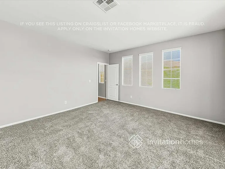 4028 Villeroy Ave — Photo 12
