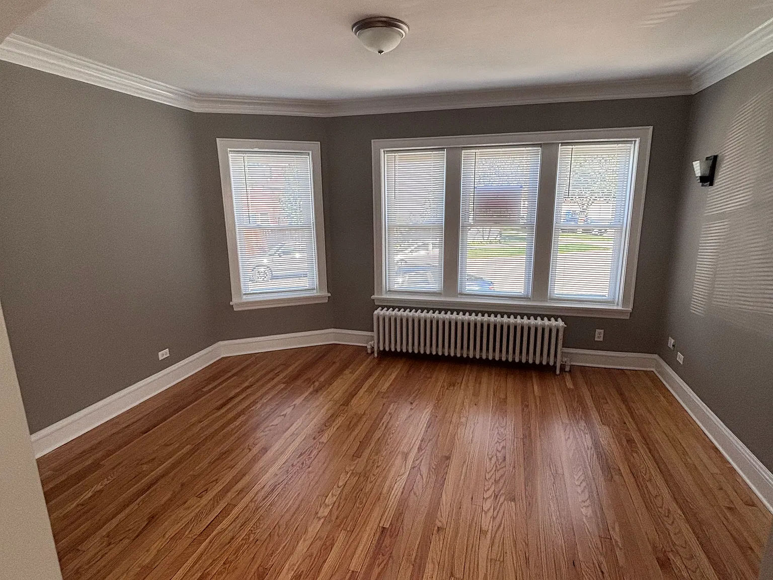 2 bed, 800 sqft, $1,800 — Photo 1