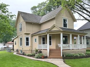 171 N Main St, Herscher, IL 60941