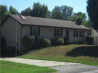 7511 High Dr, Pleasant Valley, MO 64068