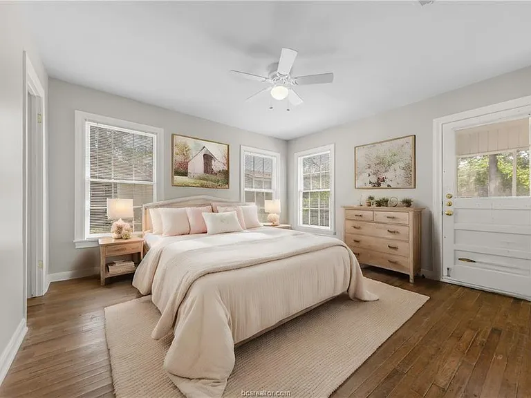 807 Enfield St — Photo 3