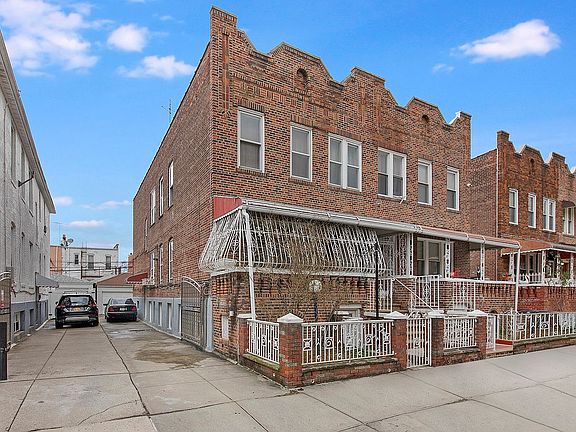 2nd image of 575 E 91st St