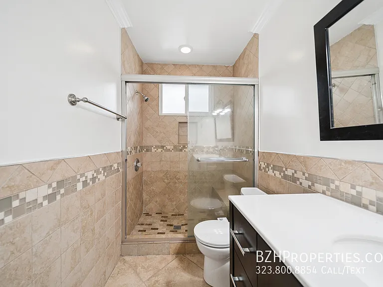 1215 N Hayworth Ave #203A — Photo 11