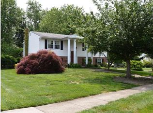 226 Hunter Ln, North Wales, PA 19454