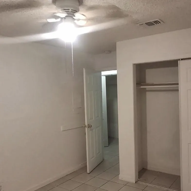 2 bed, 750 sqft, $985 — Photo 4