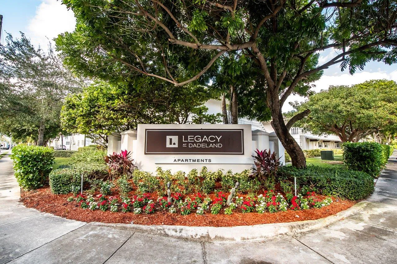 Legacy at Dadeland — Photo 3