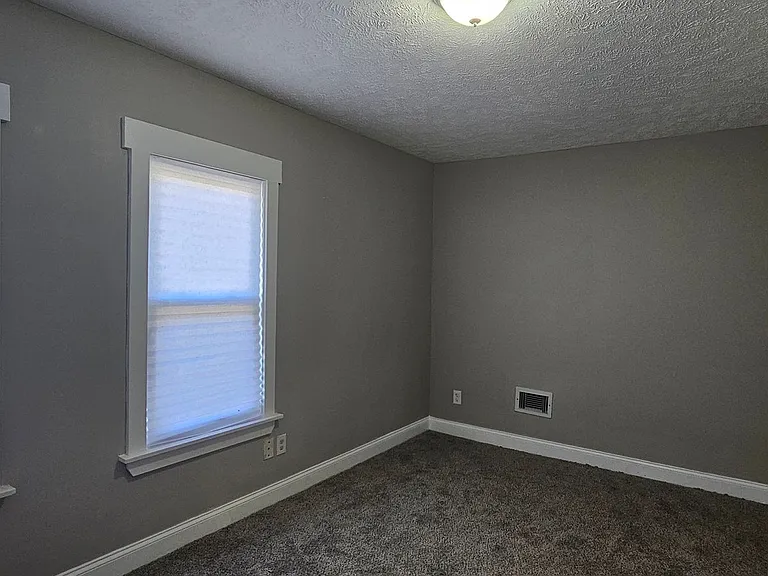 9710 Easton Ave — Photo 21