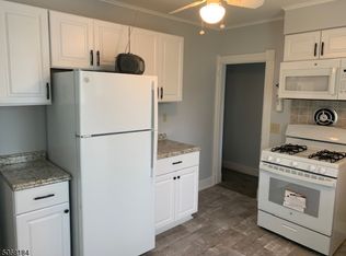 27 Brighton Rd, Andover, NJ 07821