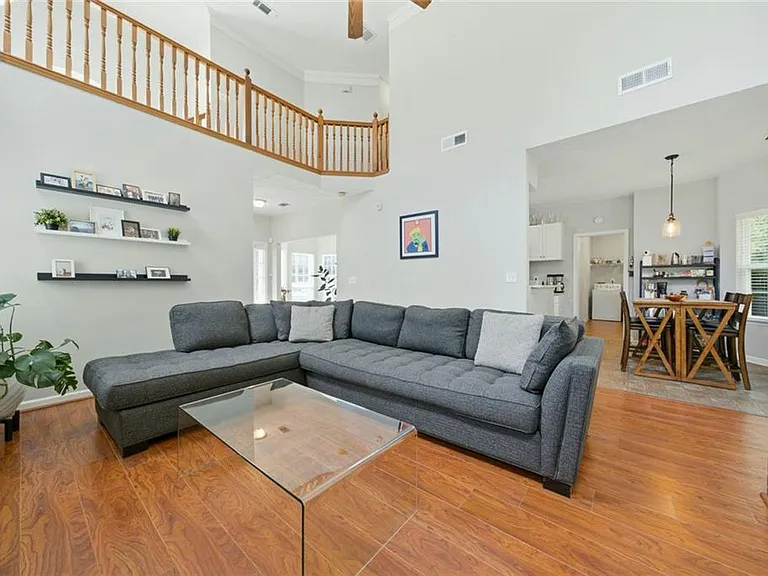 983 Aspen Dr — Photo 7