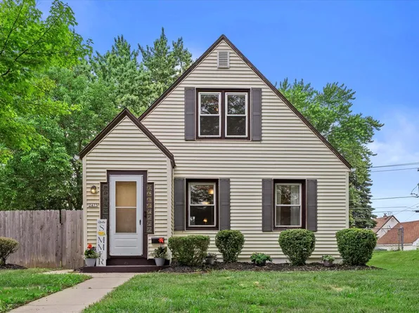 2475 South 66th STREET, West Allis, WI 53219