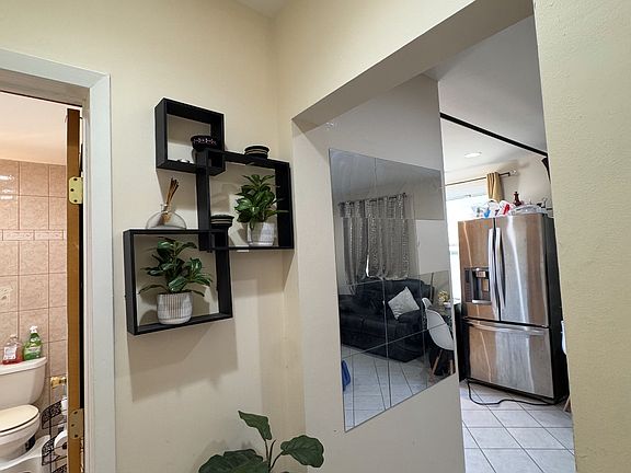 4th image of 8719 17th Ave #1