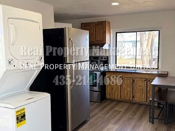 3rd image of 4 W King St Unit 4A