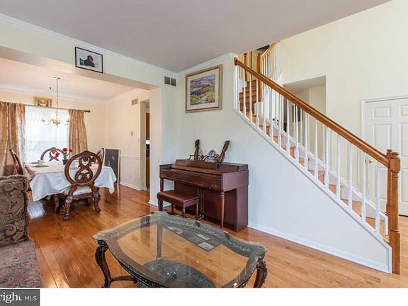 5th image of 103 Magpie Ln