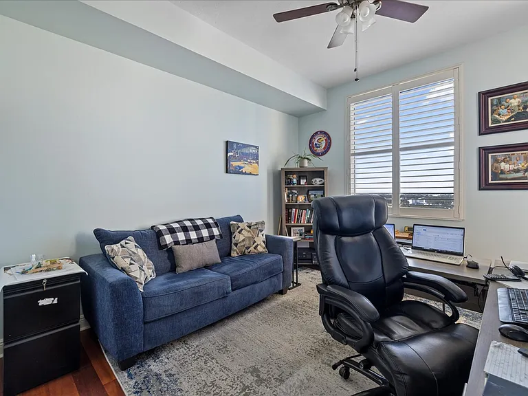 2104 W 1st St #2503 — Photo 31