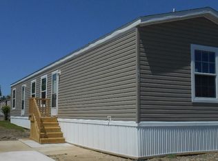 17512 Cedar Grv, Brownstown, MI 48174