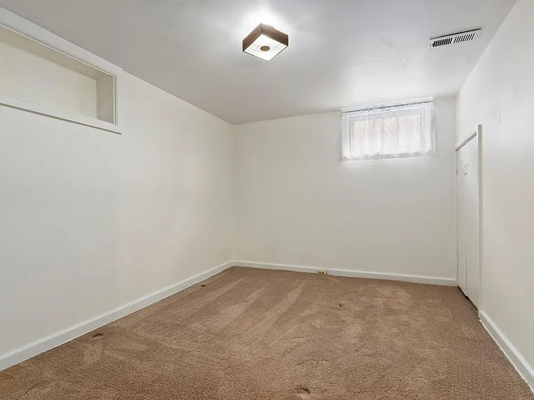 1465 E Redondo Ave S — Photo 16