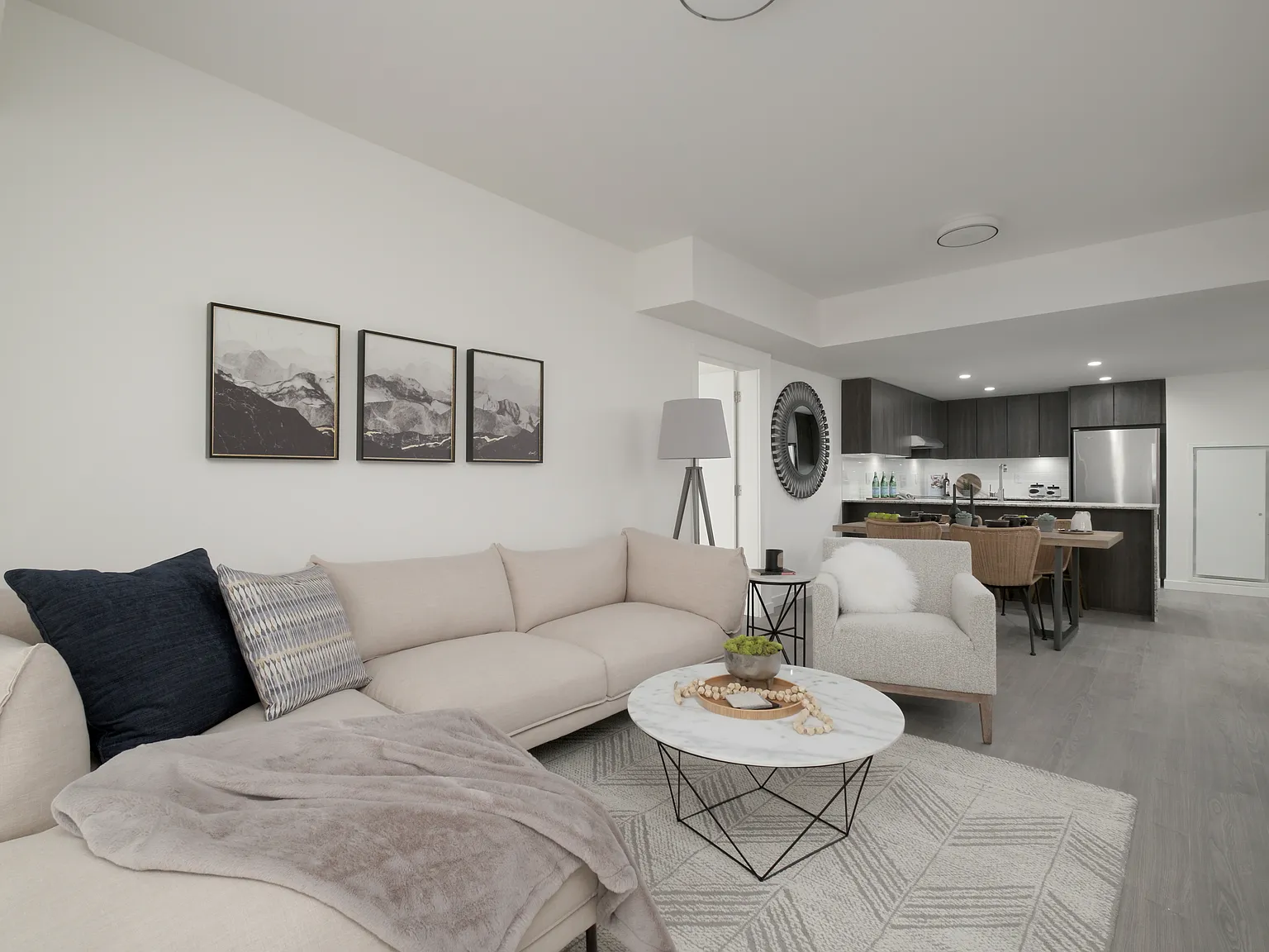 The Lloyd — Photo 2