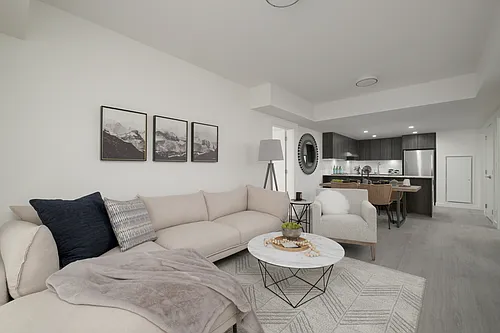 1060 Churchill Cres #312 Photo 1