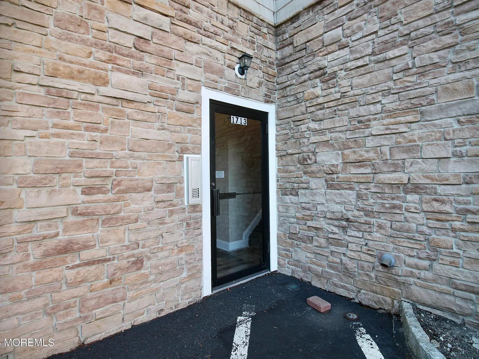 2 bed, $3,300 — Photo 2