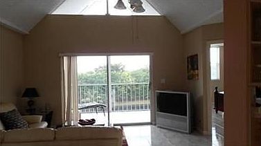 5th image of 5910 Morningstar Cir APT 404