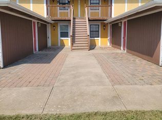 16610 E Gudgell Rd APT B, Independence, MO 64055