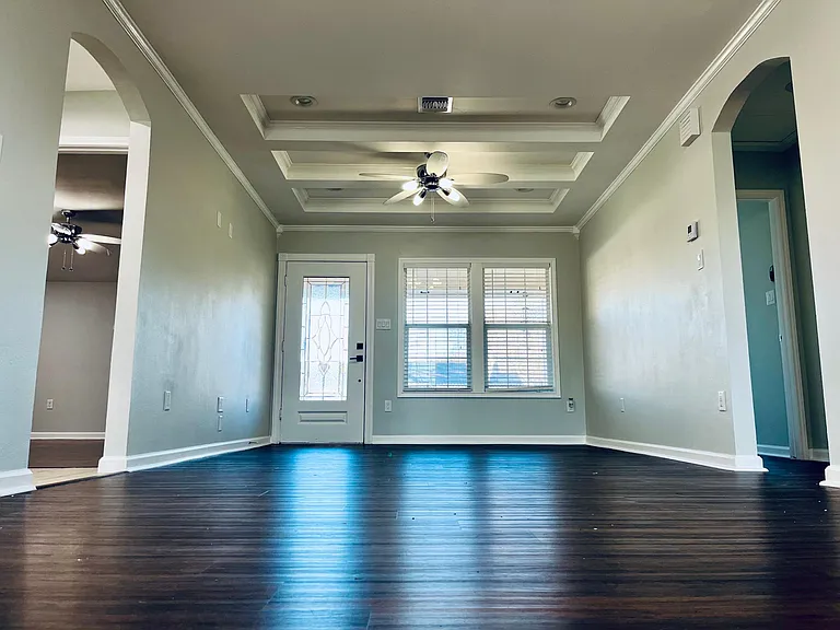 4413 Moravian Dr — Photo 2