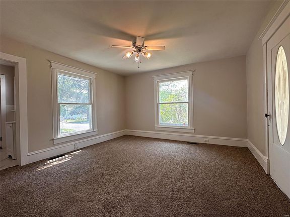 5th image of 1420 N Main St