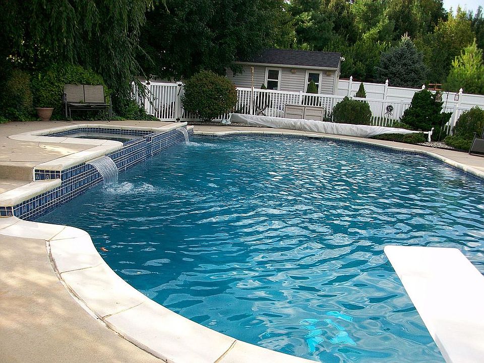 2nd image of 4696 Concord Cir