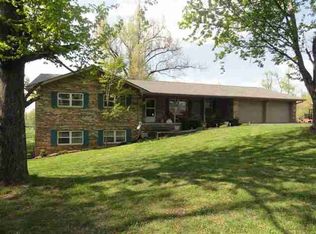 135 Marsha Dr, Paducah, KY 42003