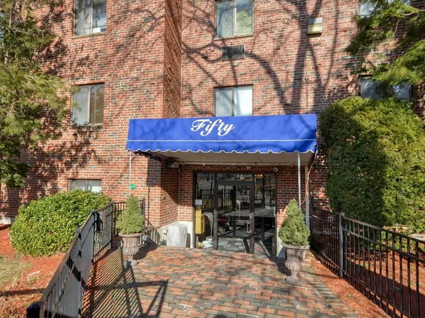 50 Water St APT 21, Medford, MA 02155
