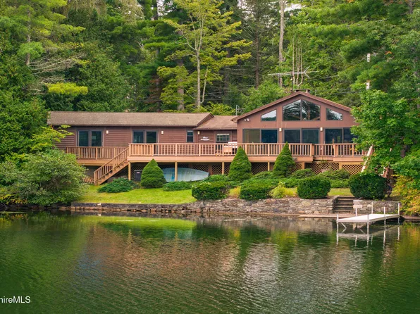 36 Lakeside Rd, New Marlboro, MA 01230