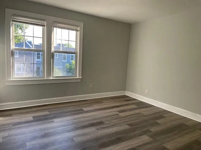 1116 Penn St NE — Photo 3
