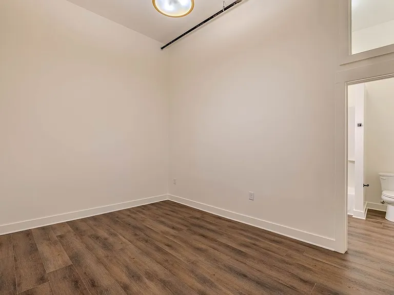 306 Tribune St — Photo 7