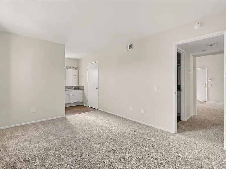 Ironwood Apartments — Photo 37