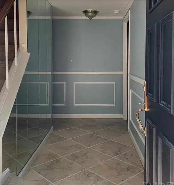 4 bed, 2800 sqft, $4,200 — Photo 4