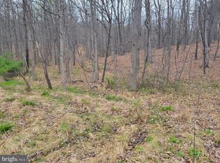 Pin Oak Rd, Paw Paw, WV 25434