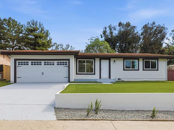 3rd image of 13641 Carriage Rd