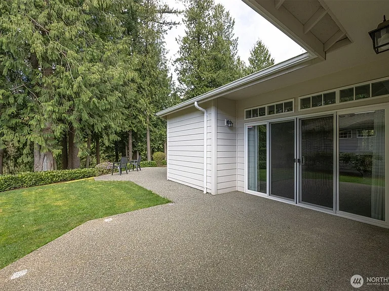 237 Creekview Crst — Photo 42