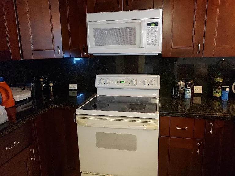 899 SE 2nd Ave #218 — Photo 4