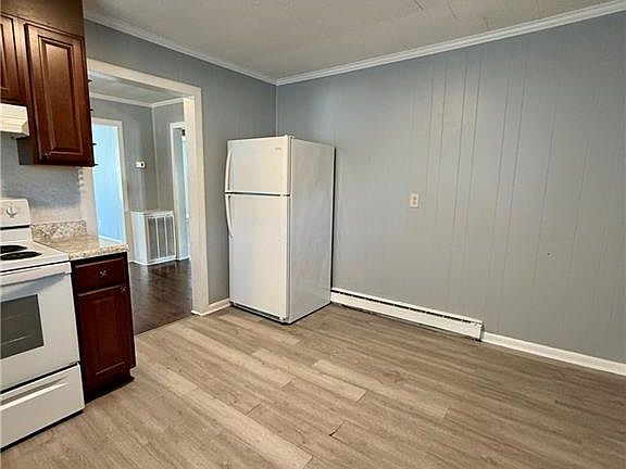 4th image of 1003 Unity St