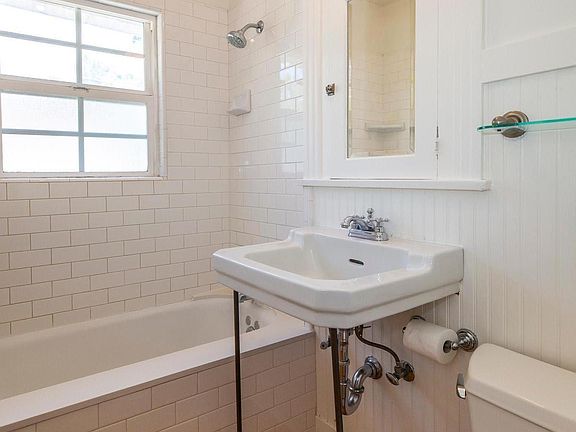Main Floor Bathroom