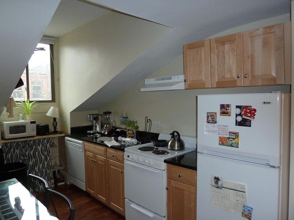 1st image of 37 Gloucester St