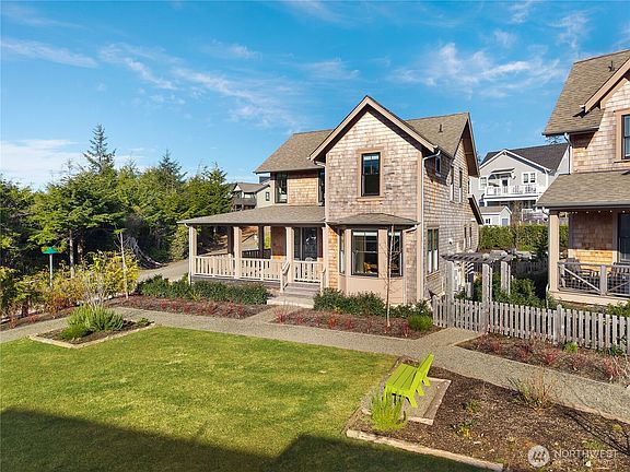 2nd image of 27 Cedar Run Loop