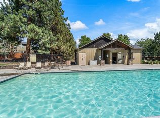 20466 Jacklight Ln, Bend, OR 97702