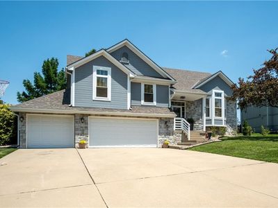303 Shoreview Dr, Raymore, MO, 64083