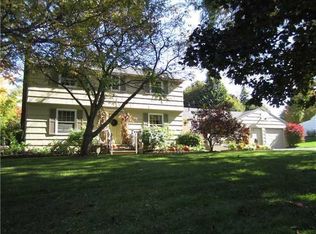 30 Hawley Dr, Webster, NY 14580